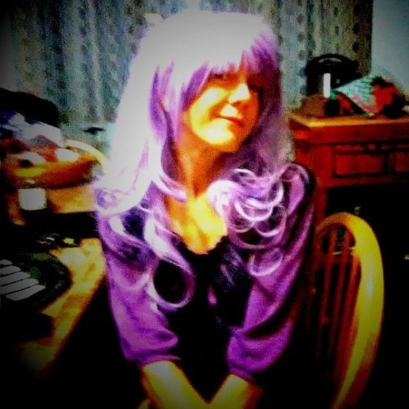 Meet your Posher, Sarah - Picture 3 of 4